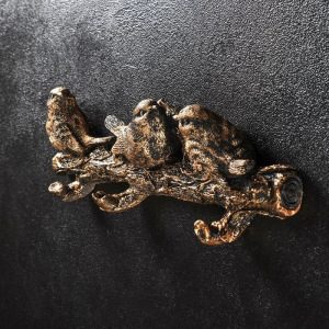 Подвесной декор "Веточка с тремя птичками" бронза Подвесной декор "Веточка с тремя птичками" бронза