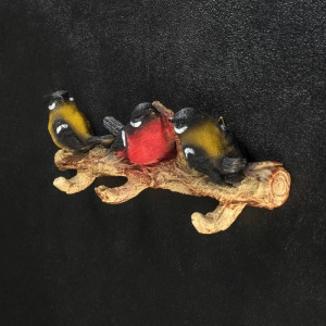 Подвесной декор "Веточка с тремя птичками" цветная Подвесной декор "Веточка с тремя птичками" цветная