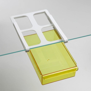 Полка подвесная в холодильник, 21×15×7 см, цвет МИКС Полка подвесная в холодильник, 21×15×7 см, цвет МИКС