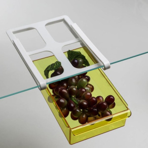 Полка подвесная в холодильник, 21×15×7 см, цвет МИКС Полка подвесная в холодильник, 21×15×7 см, цвет МИКС