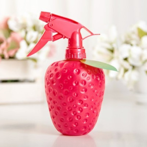 Пульверизатор «Клубничка», 500 мл, цвет красный Пульверизатор «Клубничка», 500 мл, цвет красный