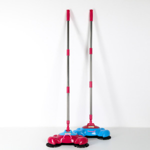 Щётка-пылесос «Тройной удар», цвет МИКС Щётка-пылесос «Тройной удар», цвет МИКС