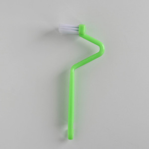 Щётка с изогнутой ручкой, цвет МИКС Щётка с изогнутой ручкой, цвет МИКС