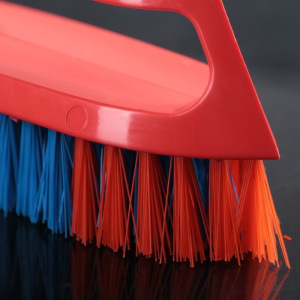 Щётка-утюжок большая средней жёсткости АкваМаг, длина щетины 2,7 см, цвет МИКС Щётка-утюжок большая средней жёсткости АкваМаг, длина щетины 2,7 см, цвет МИКС