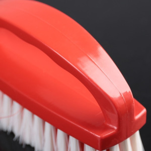 Щётка-утюжок малая средней жёсткости, длина щетины 2,5 см, цвет МИКС Щётка-утюжок малая средней жёсткости, длина щетины 2,5 см, цвет МИКС