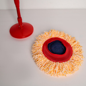 Швабра плоская Доляна, телескопическая ручка 116-212 см, насадка из микрофибры 26 см Швабра плоская Доляна, телескопическая ручка 116-212 см, насадка из микрофибры 26 см