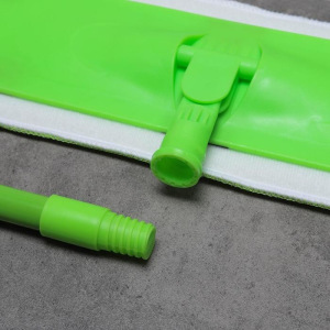 Швабра плоская Доляна, телескопическая ручка 80-120 см, насадка на липучке из микрофибры 40×14 см, 40 гр Швабра плоская Доляна, телескопическая ручка 80-120 см, насадка на липучке из микрофибры 40×14 см, 40 гр