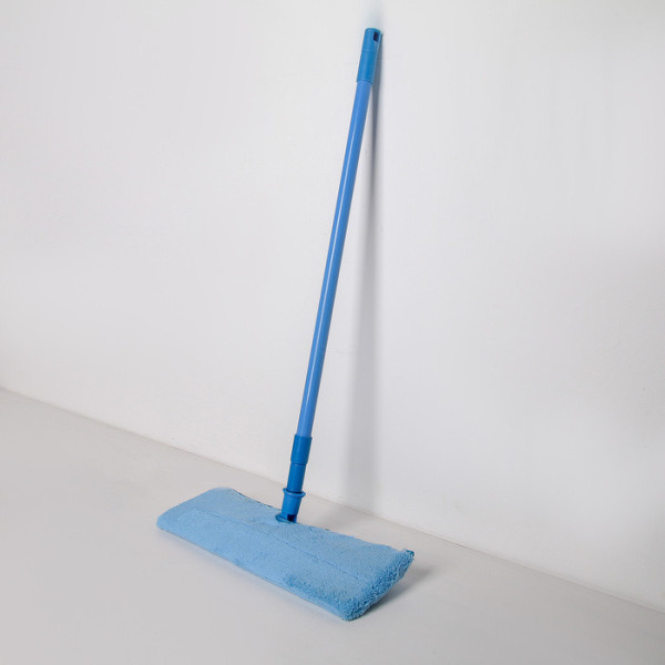 Швабра плоская Доляна, телескопическая ручка, двусторонняя микрофибра гладкая 40 см, цвет МИКС