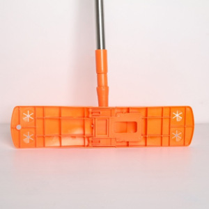 Швабра плоская Доляна, телескопическая стальная ручка 68-121 см, насадка микрофибра 40×10 см, цвет МИКС Швабра плоская Доляна, телескопическая стальная ручка 68-121 см, насадка микрофибра 40×10 см, цвет МИКС