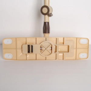 Швабра плоская Доляна, телескопическая стальная ручка 76-115 см, насадка микрофибра 44×12 см, цвет МИКС Швабра плоская Доляна, телескопическая стальная ручка 76-115 см, насадка микрофибра 44×12 см, цвет МИКС