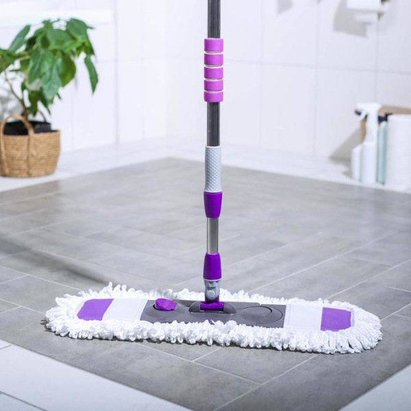 Швабра плоская Доляна, телескопическая стальная ручка 80-128 см, насадка из микрофибры 55×14 см