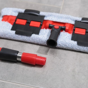 Швабра плоская Доляна, телескопическая стальная ручка 82-127 см, 2 насадки из микрофибры 37×12 см Швабра плоская Доляна, телескопическая стальная ручка 82-127 см, 2 насадки из микрофибры 37×12 см