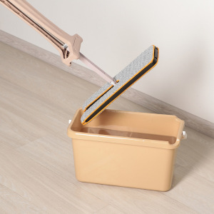 Швабра плоская с отжимом, ручка 134 см, двусторонняя насадка микрофибра 38×12 см Швабра плоская с отжимом, ручка 134 см, двусторонняя насадка микрофибра 38×12 см