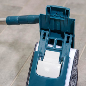 Швабра плоская со стальной телескопической ручкой Raccoon, 41×12×77(130) см, микрофибра Швабра плоская со стальной телескопической ручкой Raccoon, 41×12×77(130) см, микрофибра