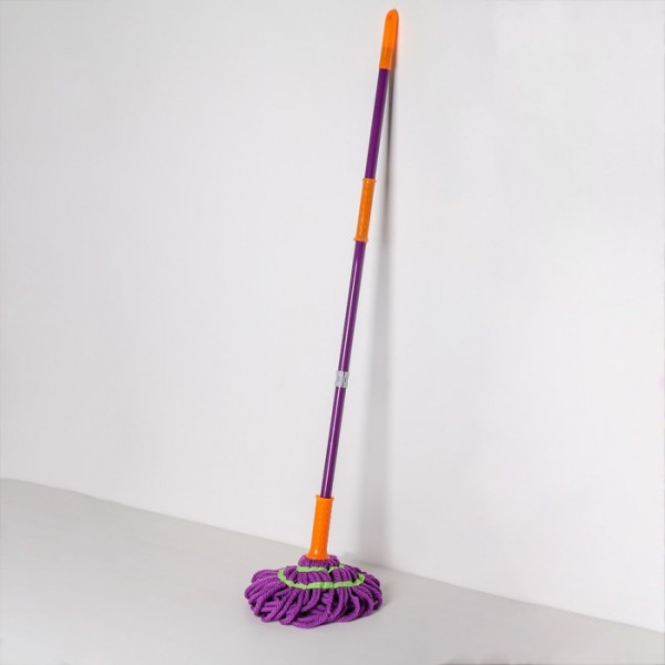 Швабра с отжимом Доляна, металлическая ручка 117 см, насадка из микрофибры 90 гр, цвет МИКС
