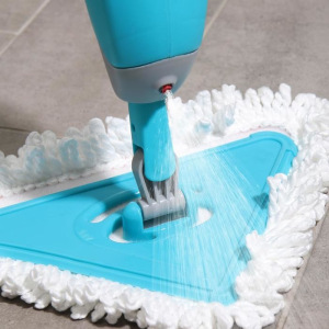 Швабра с распылителем Доляна, металлическая ручка 118 см, насадка микрофибра 25×16 см, цвет МИКС Швабра с распылителем Доляна, металлическая ручка 118 см, насадка микрофибра 25×16 см, цвет МИКС