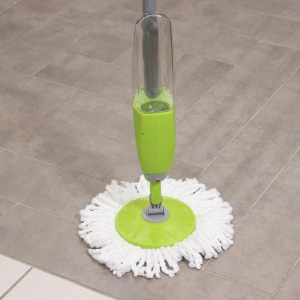 Швабра с распылителем Доляна, металлическая ручка 129 см, насадка из микрофибры 17×17 см Швабра с распылителем Доляна, металлическая ручка 129 см, насадка из микрофибры 17×17 см