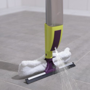 Швабра с распылителем Доляна, ручка 120 см, дополнительная насадка для мойки стёкол, насадка из микрофибры 38×10 см Швабра с распылителем Доляна, ручка 120 см, дополнительная насадка для мойки стёкол, насадка из микрофибры 38×10 см