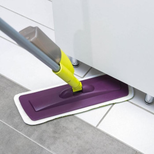 Швабра с распылителем Доляна, ручка 120 см, дополнительная насадка для мойки стёкол, насадка из микрофибры 38×10 см Швабра с распылителем Доляна, ручка 120 см, дополнительная насадка для мойки стёкол, насадка из микрофибры 38×10 см