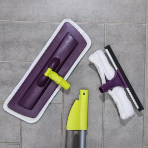 Швабра с распылителем Доляна, ручка 120 см, дополнительная насадка для мойки стёкол, насадка из микрофибры 38×10 см Швабра с распылителем Доляна, ручка 120 см, дополнительная насадка для мойки стёкол, насадка из микрофибры 38×10 см