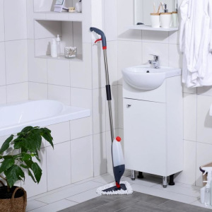 Швабра с распылителем Доляна, стальная ручка 125 см, насадка из микрофибры 28×18,5 см Швабра с распылителем Доляна, стальная ручка 125 см, насадка из микрофибры 28×18,5 см