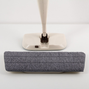 Швабра с распылителем и щётка-пылесос 2 в 1, ручка 128 см, насадка микрофибра 41×14 см, цвет бежевый Швабра с распылителем и щётка-пылесос 2 в 1, ручка 128 см, насадка микрофибра 41×14 см, цвет бежевый