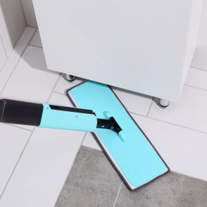 Швабра с распылителем и щёткой, стальной черенок 120 см, микрофибра 41×14 см, цвет голубой Швабра с распылителем и щёткой, стальной черенок 120 см, микрофибра 41×14 см, цвет голубой