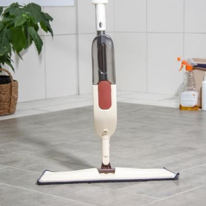 Швабра с распылителем, стальная ручка 125 см, насадка из микрофибры 40×12 см Швабра с распылителем, стальная ручка 125 см, насадка из микрофибры 40×12 см