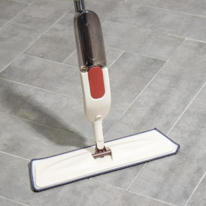 Швабра с распылителем, стальная ручка 125 см, насадка из микрофибры 40×12 см Швабра с распылителем, стальная ручка 125 см, насадка из микрофибры 40×12 см