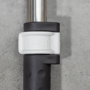 Швабра-веник Доляна, стальная ручка 87-124 см, насадка из микрофибры 33 см, цвет МИКС Швабра-веник Доляна, стальная ручка 87-124 см, насадка из микрофибры 33 см, цвет МИКС