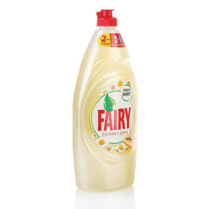 Средство для мытья посуды Fairy "Нежные руки" - "Ромашка и витамин Е", 900 мл Средство для мытья посуды Fairy "Нежные руки" - "Ромашка и витамин Е", 900 мл