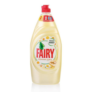 Средство для мытья посуды Fairy "Нежные руки" - "Ромашка и витамин Е", 900 мл Средство для мытья посуды Fairy "Нежные руки" - "Ромашка и витамин Е", 900 мл