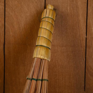 Веник "Буди" пальма 5х3х70 см Веник "Буди" пальма 5х3х70 см