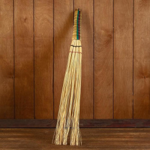 Веник "Диан" пальма 5х3х70 Веник "Диан" пальма 5х3х70