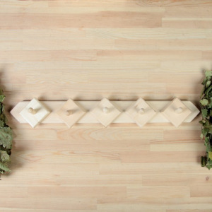 Вешалка 5 крючков, липа "Добропаровъ" Вешалка 5 крючков, липа "Добропаровъ"