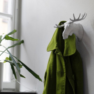 Вешалка moose белая Вешалка moose белая