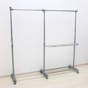 Вешалка напольная для одежды на колёсиках, 106(172)×43×95(168) см Вешалка напольная для одежды на колёсиках, 106(172)×43×95(168) см