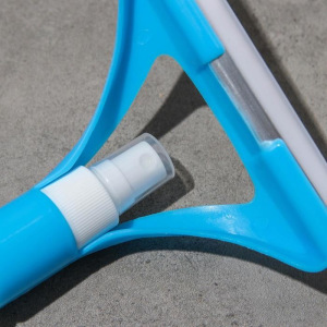 Водосгон с пульверизатором, 30×30 см, цвет МИКС Водосгон с пульверизатором, 30×30 см, цвет МИКС