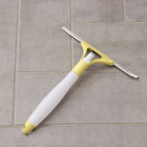 Водосгон с пульверизатором, 30×30 см, цвет МИКС Водосгон с пульверизатором, 30×30 см, цвет МИКС