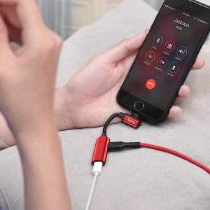 Адаптер аудио-переходник Hoco LS18 для Apple, черный Адаптер аудио-переходник Hoco LS18 для Apple, черный