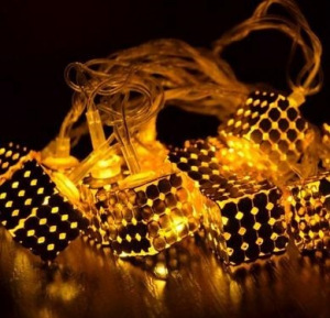 Фигурная светодиодная гирлянда Металлические золотые кубики Тёплый белый Фигурная светодиодная гирлянда Металлические золотые кубики Тёплый белый