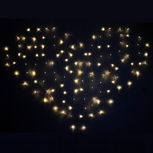 Гирлянда Штора в форме сердца белая 2*1,5 м Гирлянда Штора в форме сердца белая 2*1,5 м