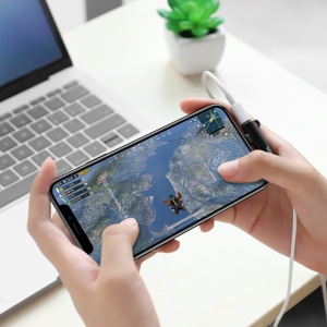 Переходник Hoco LS21, Apple Lightning - mini jack 3.5 mm, черный Переходник Hoco LS21, Apple Lightning - mini jack 3.5 mm, черный