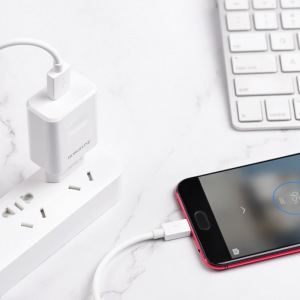 Зарядное устройство BOROFONE BA32A Bright power, 3A, белый, с кабелем micro USB Зарядное устройство BOROFONE BA32A Bright power, 3A, белый, с кабелем micro USB
