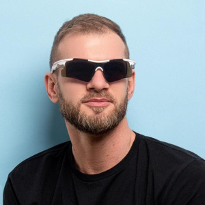 Очки спортивные, линзы под углом, оправа овальные металлические вставки, микс, 14х5.5 см Очки спортивные, линзы под углом, оправа овальные металлические вставки, микс, 14х5.5 см