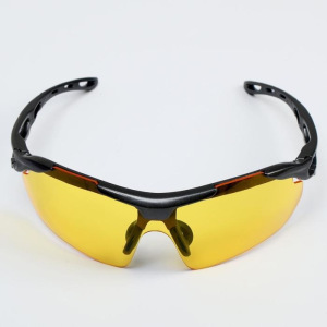 Очки спортивные "Мастер К." UV400, ширина 14 см, дужка 14 см, линза 4.5х8 см Очки спортивные "Мастер К." UV400, ширина 14 см, дужка 14 см, линза 4.5х8 см