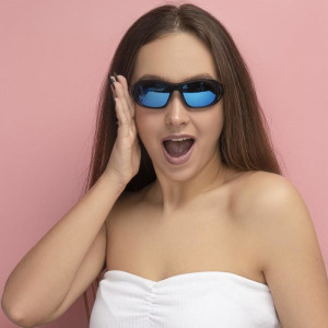 Очки солнцезащитные спортивные, оправа черная, софттач, 13.5х5х14см Очки солнцезащитные спортивные, оправа черная, софттач, 13.5х5х14см