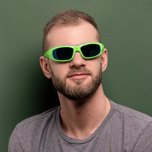 Очки спортивные, линзы голубые, оправа модная, дужки зелёные, uv 400, микс, 17х15х4.5 см Очки спортивные, линзы голубые, оправа модная, дужки зелёные, uv 400, микс, 17х15х4.5 см