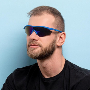 Очки спортивные, линзы под углом, градиент, дужки синие с объёмными вставками, 14х5.5 см Очки спортивные, линзы под углом, градиент, дужки синие с объёмными вставками, 14х5.5 см