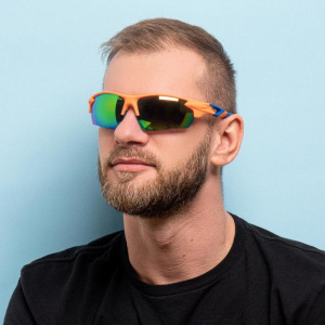 Очки спортивные, линзы полупрозрачные, зеркальные, дужки разноцветные, микс, 14х5.5 см Очки спортивные, линзы полупрозрачные, зеркальные, дужки разноцветные, микс, 14х5.5 см